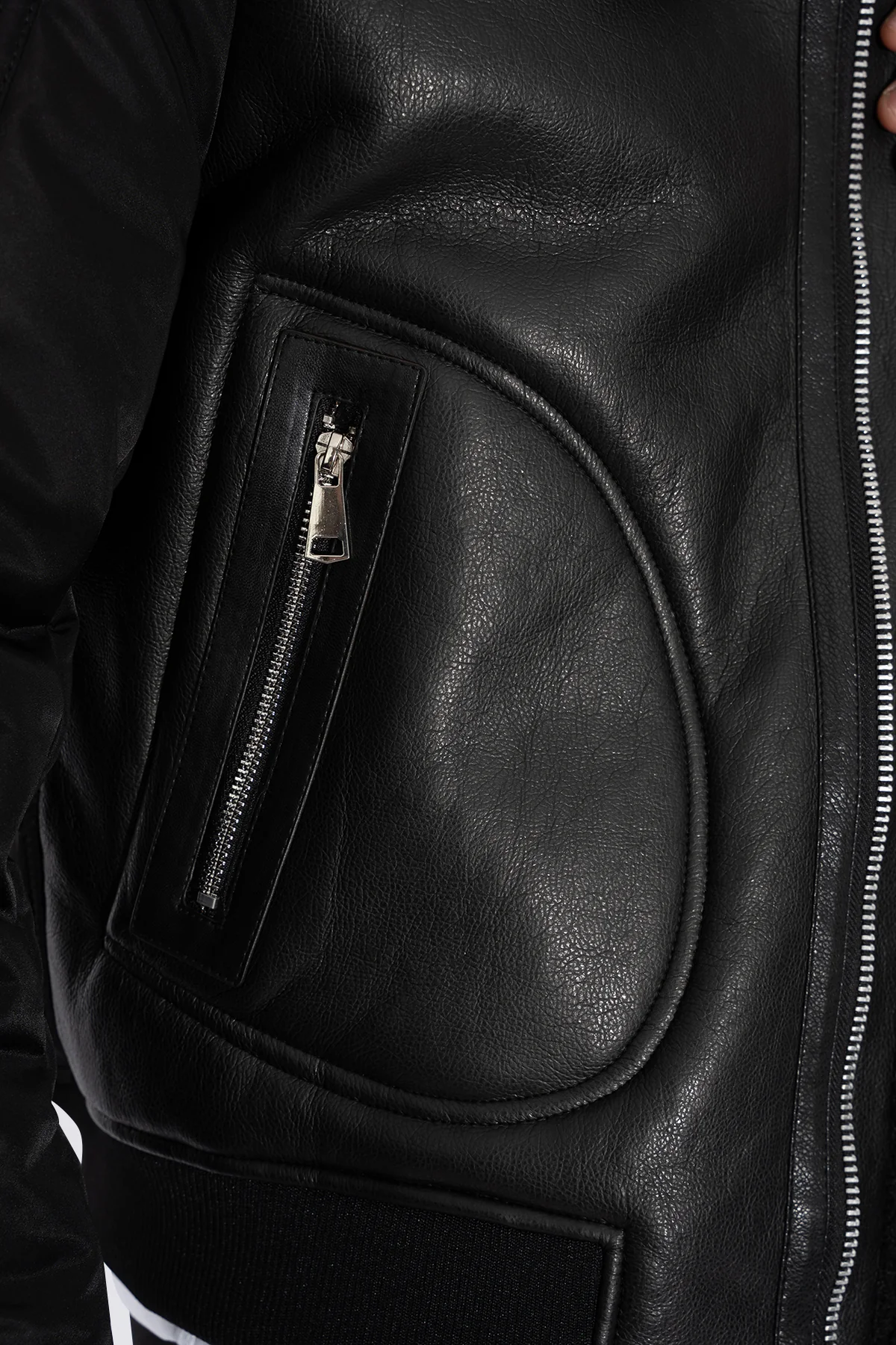 THE SABINI LEATHER BOMBER JACKET - Image 13