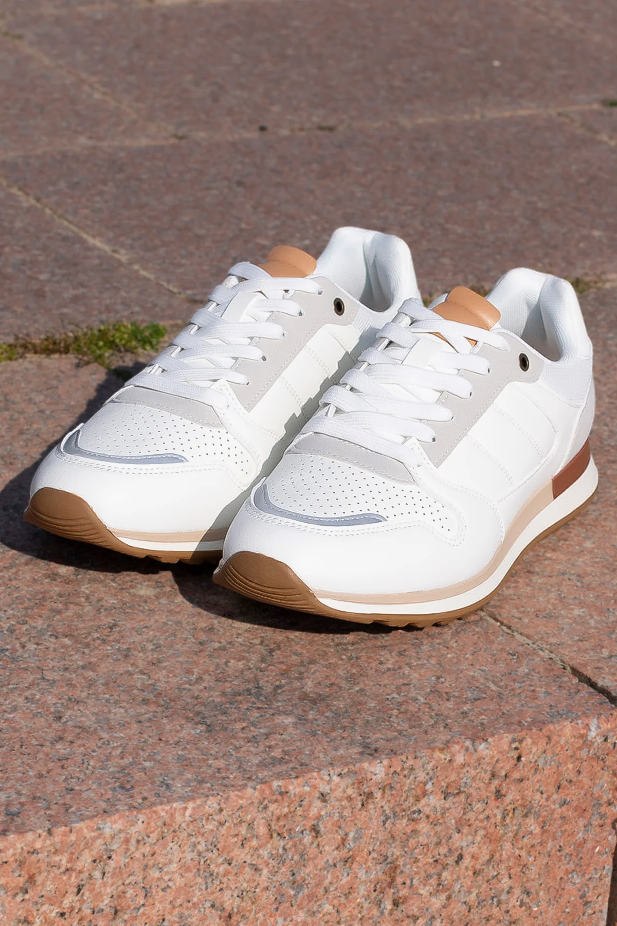 THE SANTOS SNEAKERS - Image 6
