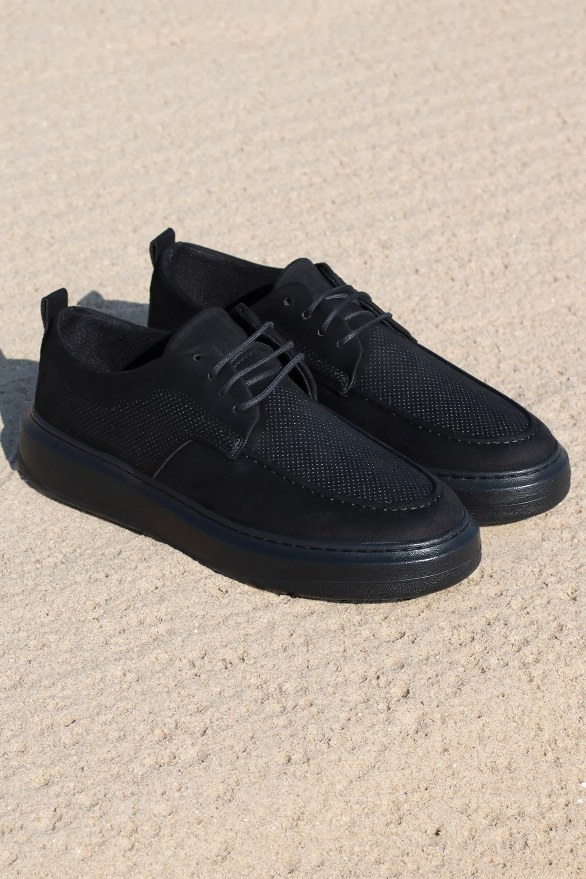 THE STOCKHOLM SNEAKERS - Image 5