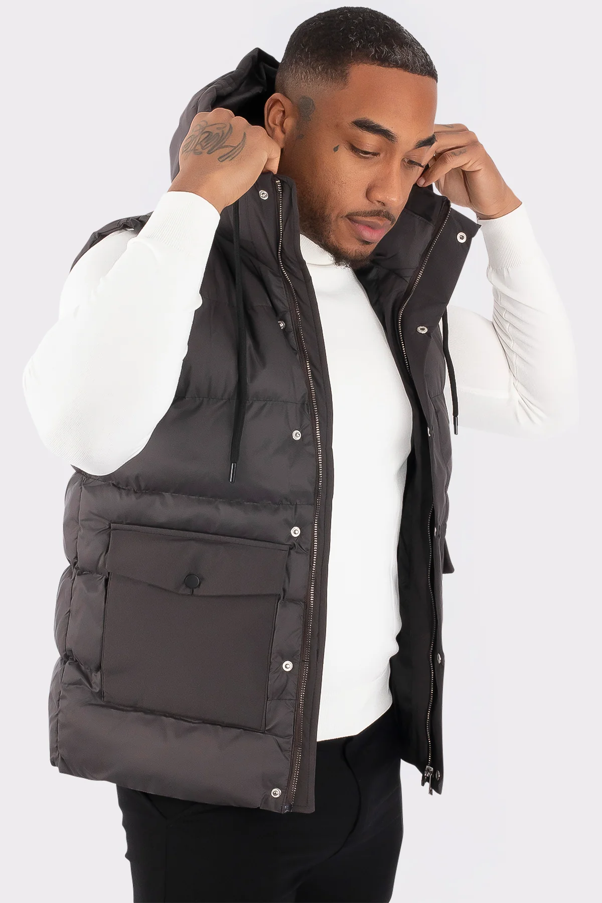 THE TWO-TONE HOODED BODYWARMER - Image 8
