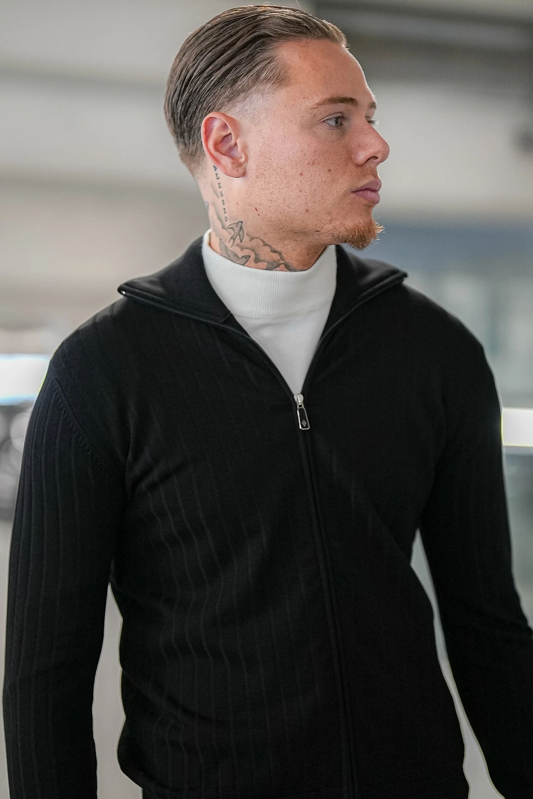 THE VENICE FULL ZIP SWEATER - Image 13